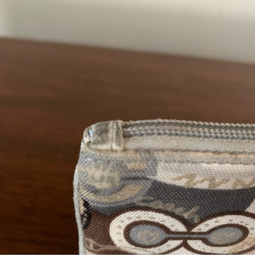 Coach Poppy y2k Graffiti Wristlet Wallet - Picture 10 of 15